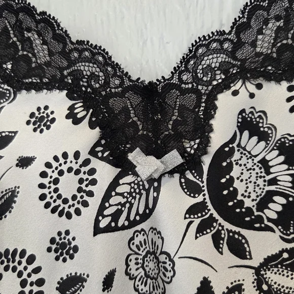 Victoria's Secret Black and White Lace Slip Dress Vintage - Picture 4 of 13
